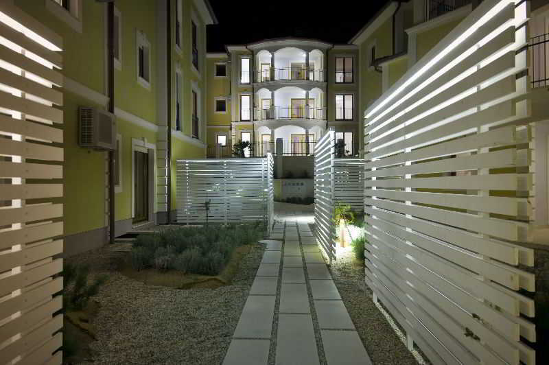 Apartments Poville Residence Povile Bagian luar foto
