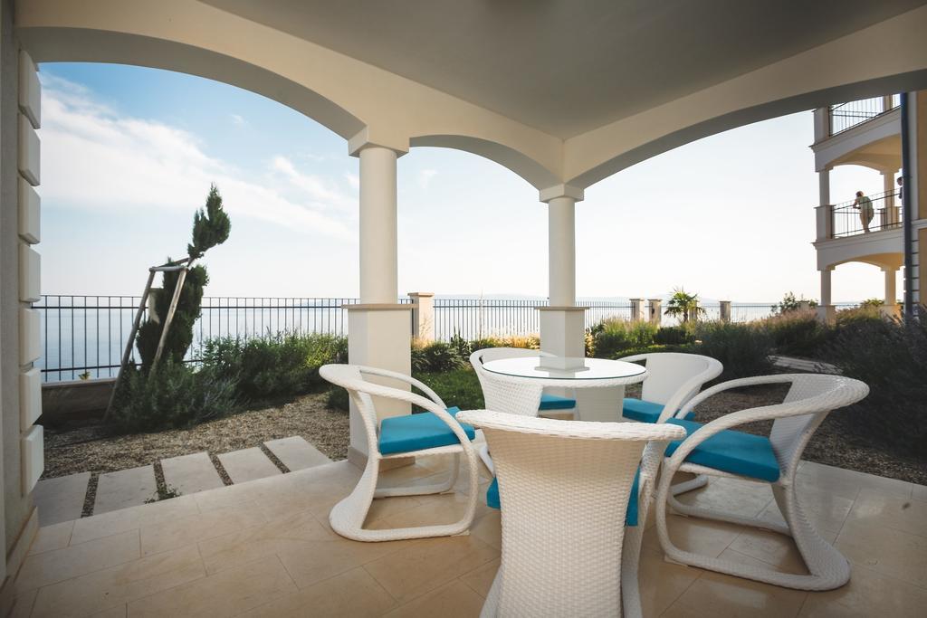 Apartments Poville Residence Povile Bagian luar foto