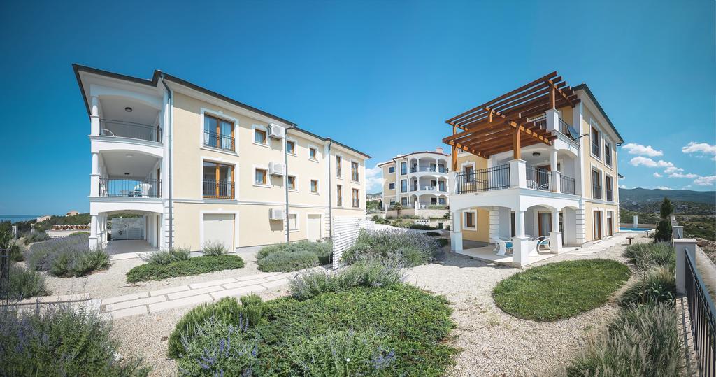 Apartments Poville Residence Povile Bagian luar foto