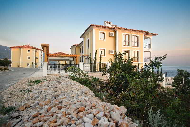 Apartments Poville Residence Povile Bagian luar foto